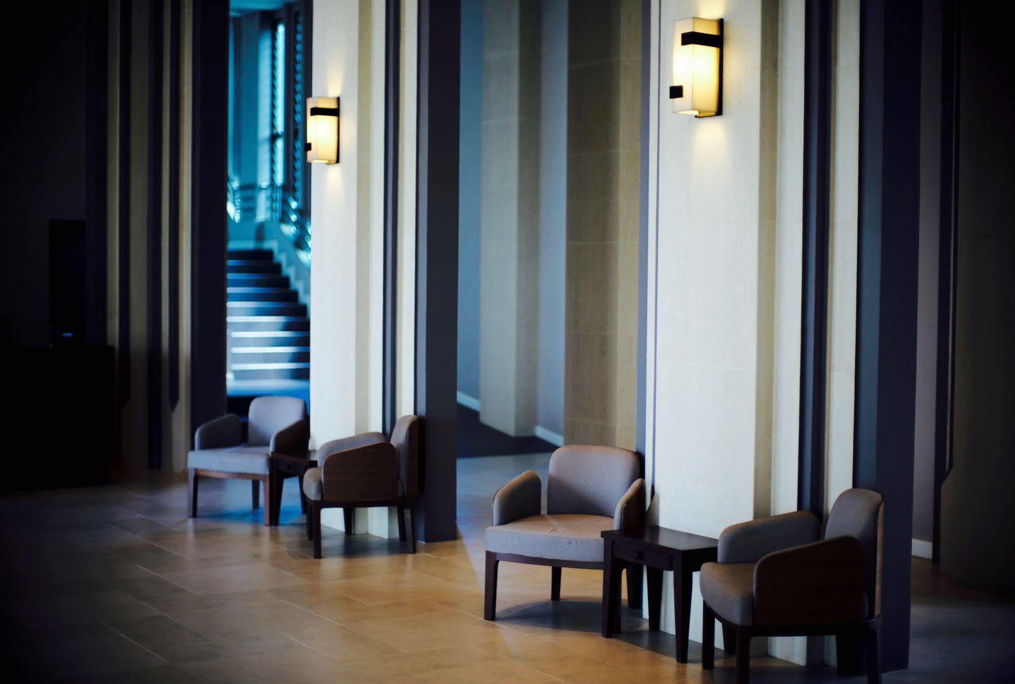 J. Park Hotel Chonburi Eksteriør billede