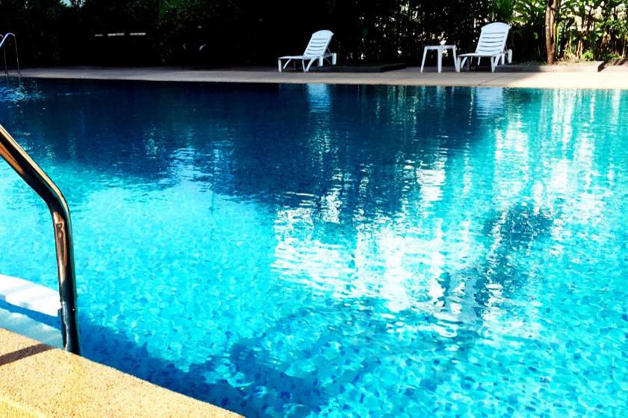 J. Park Hotel Chonburi Eksteriør billede