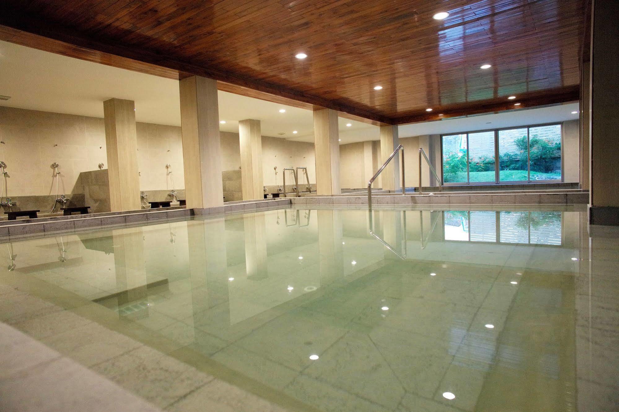 J. Park Hotel Chonburi Eksteriør billede