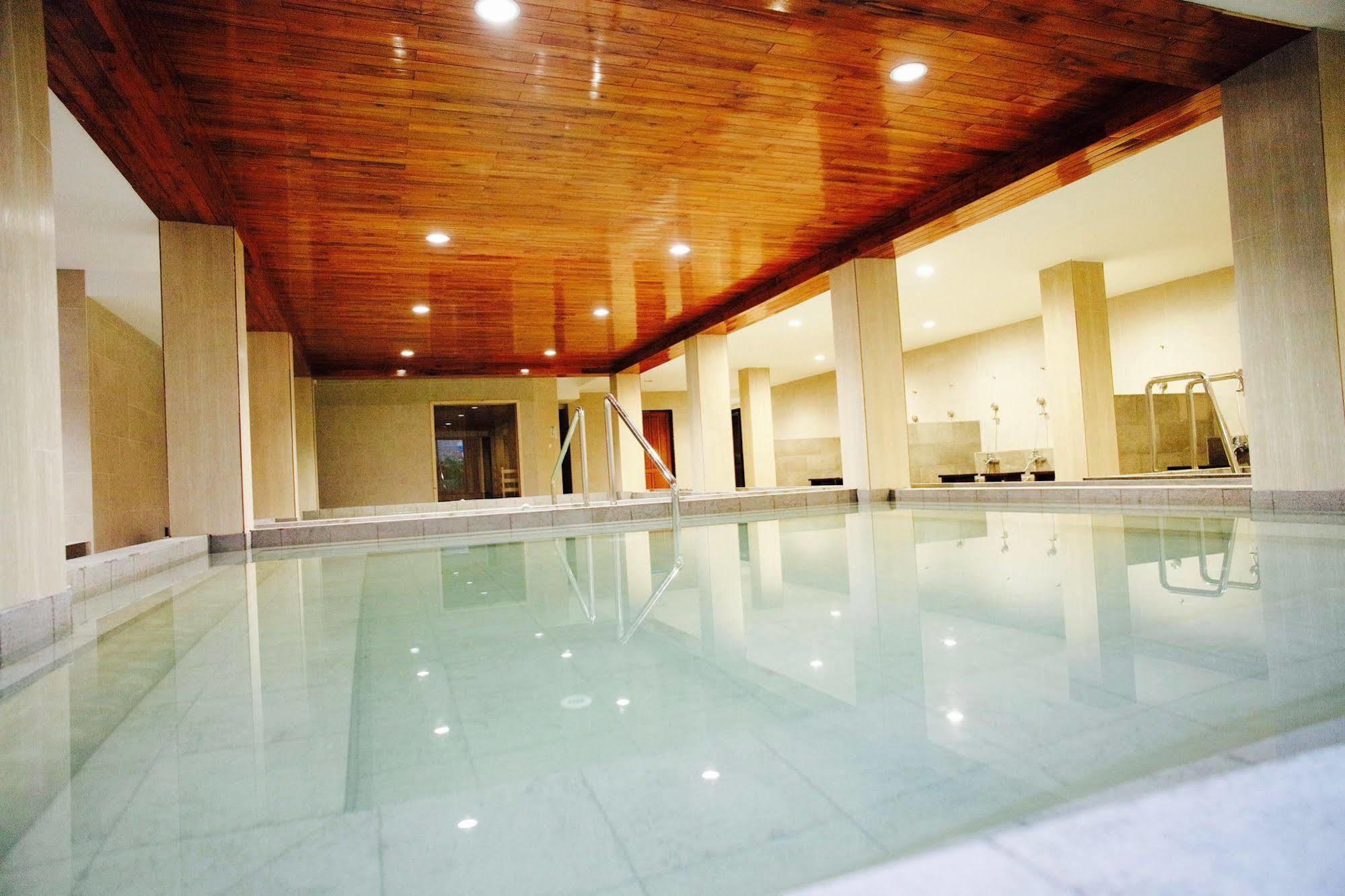 J. Park Hotel Chonburi Eksteriør billede